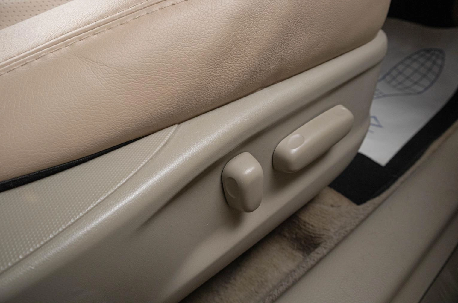 Toyota Camry 17 из 21