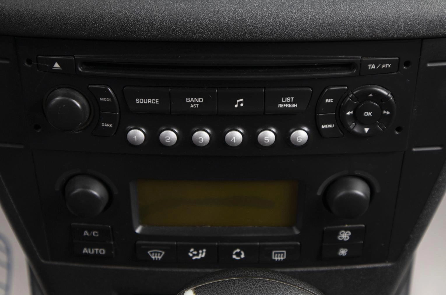 Citroen C4 14 из 20