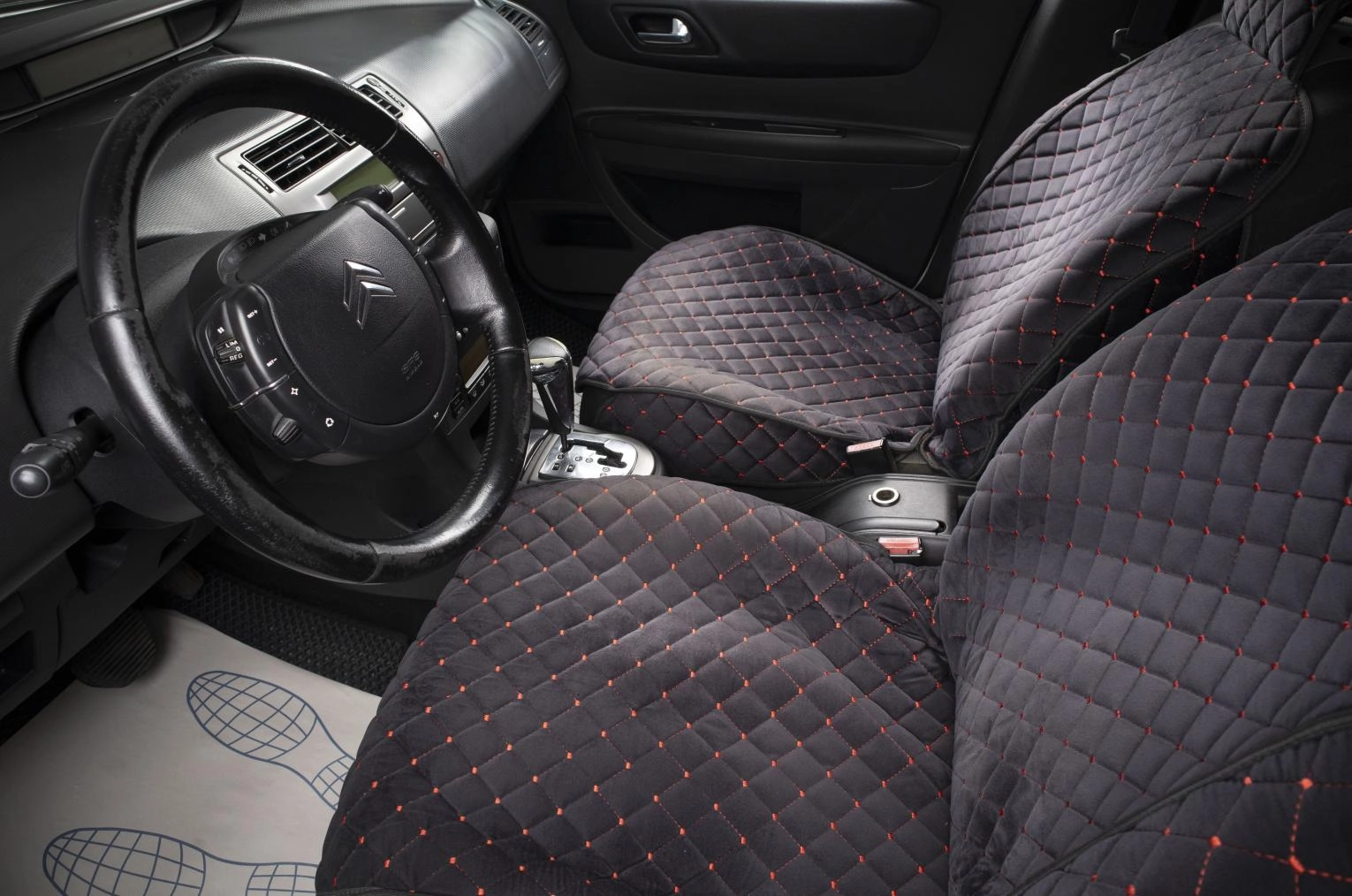 Citroen C4 17 из 20