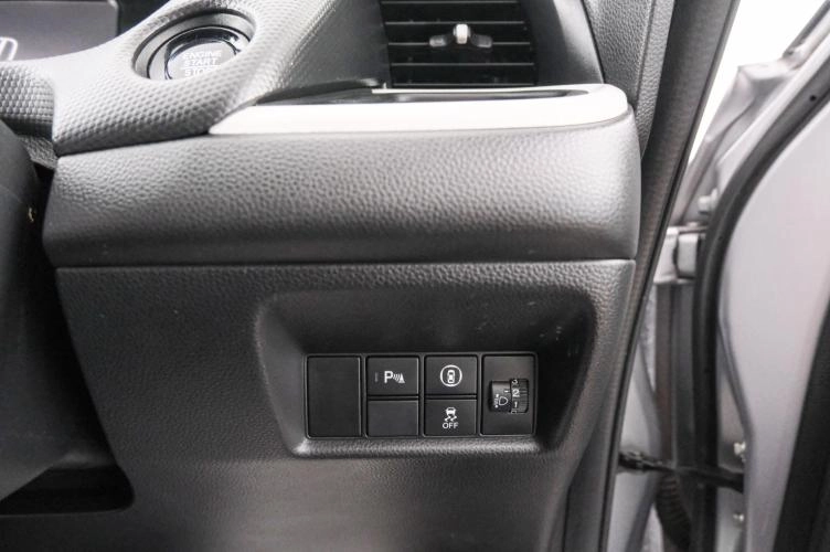 Honda Fit 18 из 22