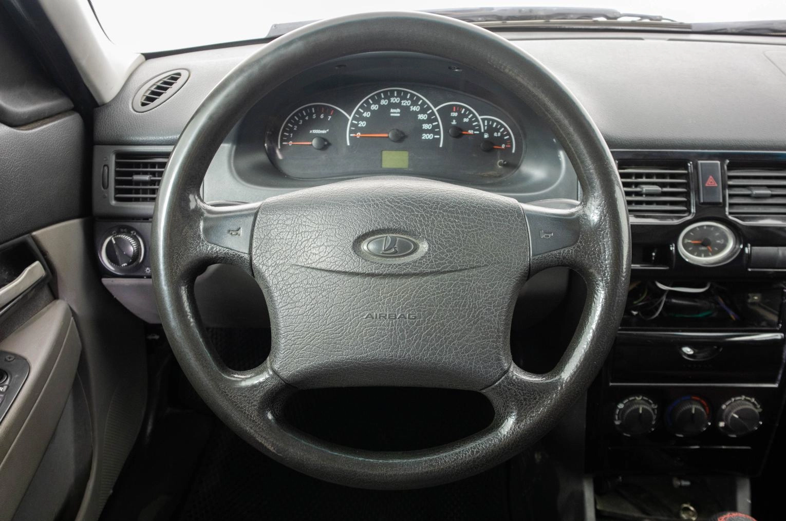 ВАЗ (LADA) Priora 16 из 18