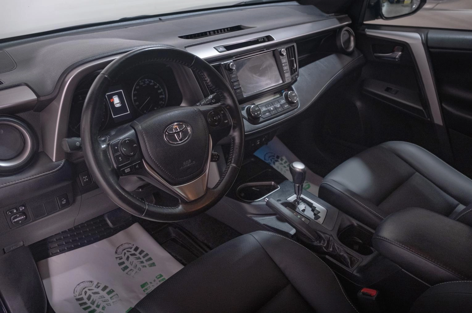 Toyota RAV4 7 из 22