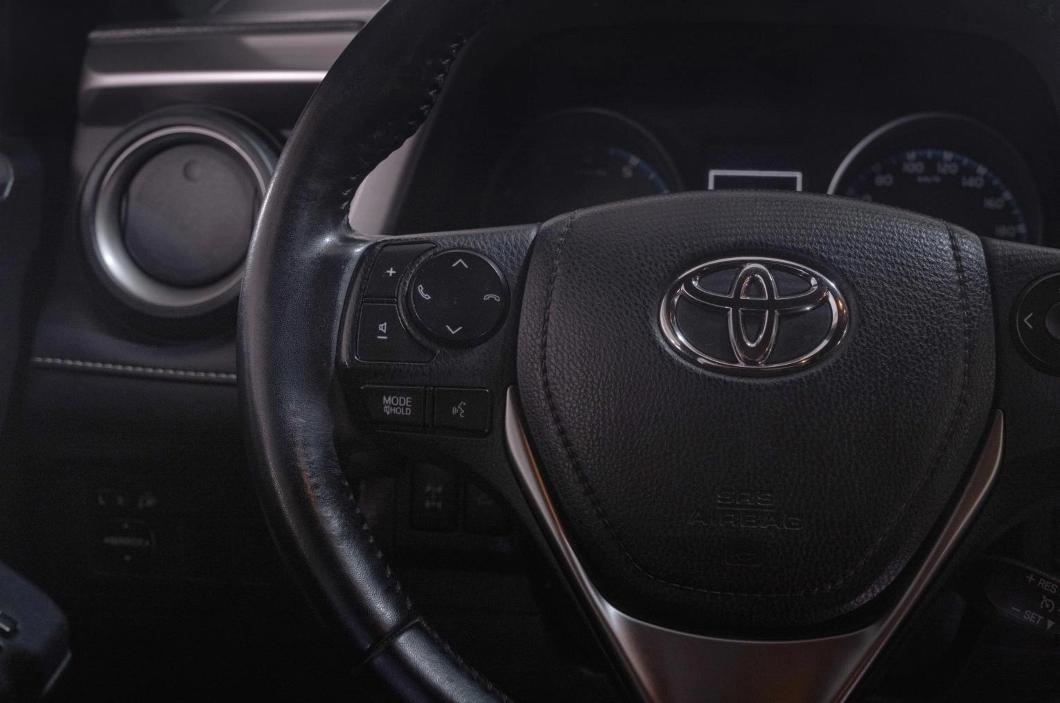 Toyota RAV4 15 из 22