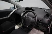 Toyota Vitz 12 из 16