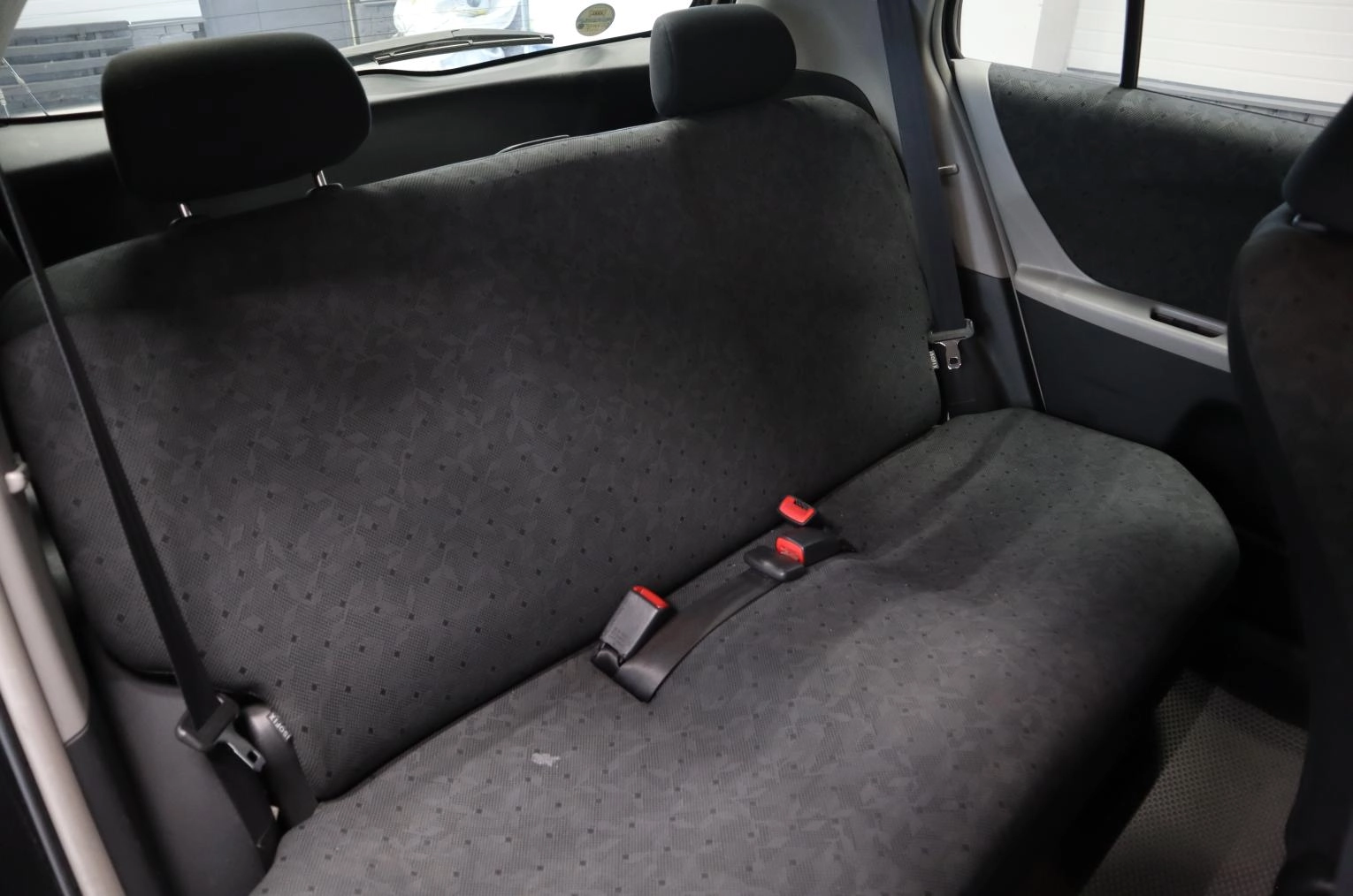 Toyota Vitz 15 из 16