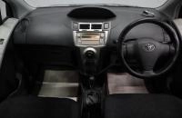 Toyota Vitz 11 из 16