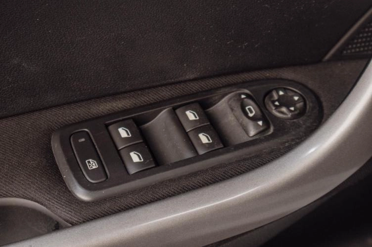 Peugeot 408 7 из 15