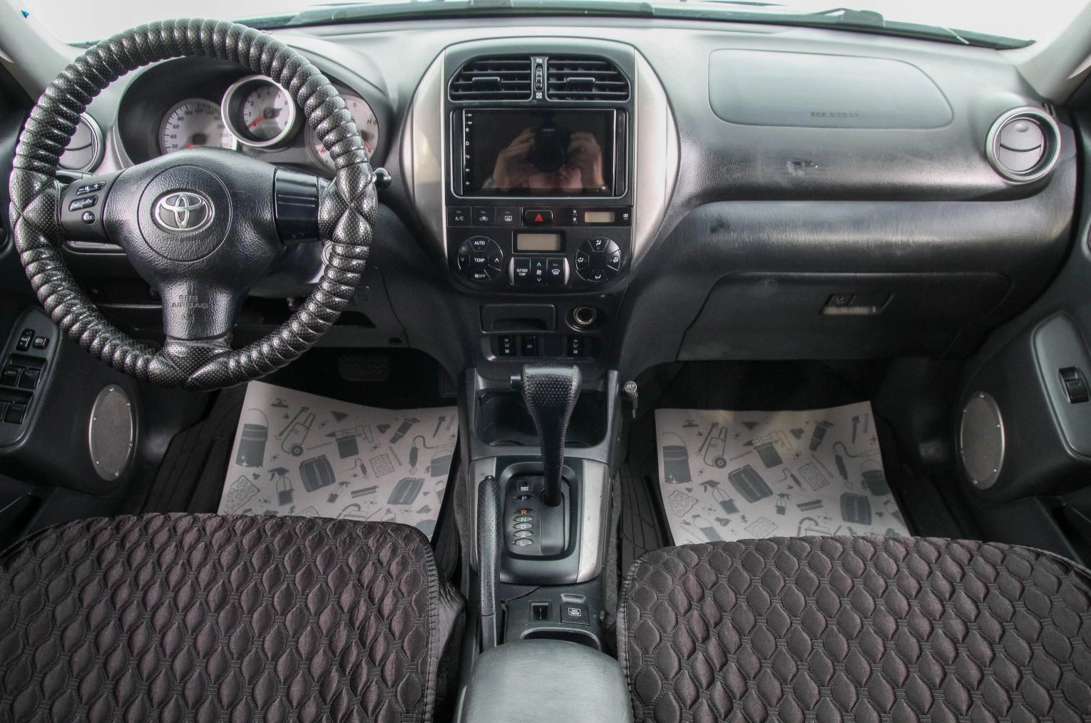 Toyota RAV4 10 из 24