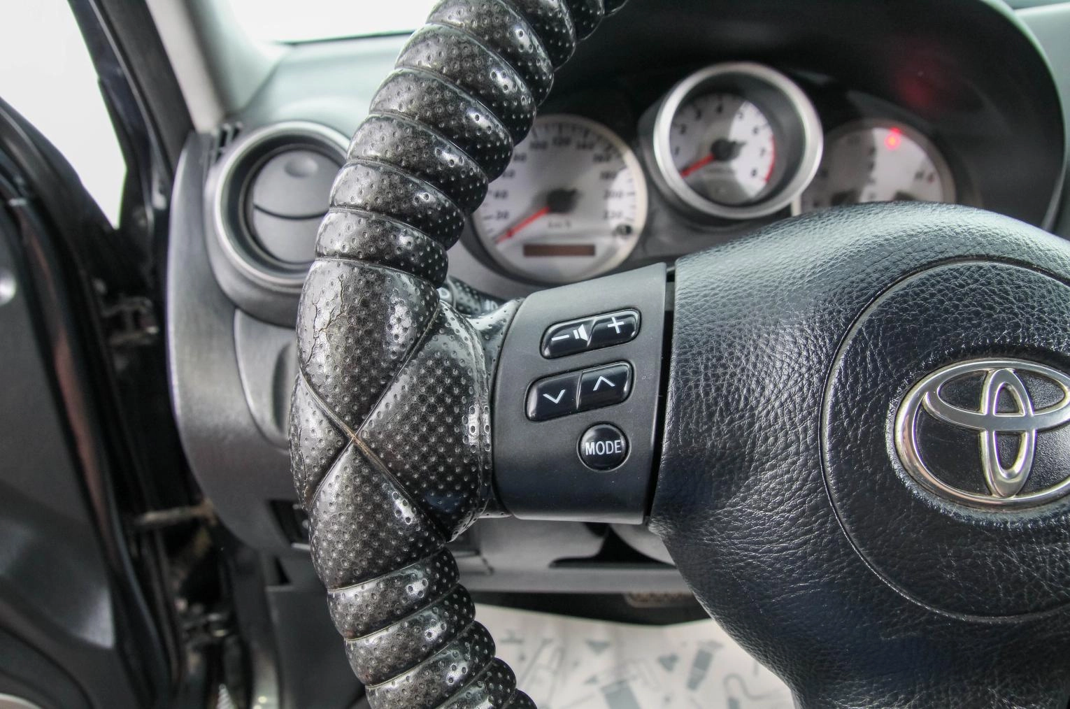 Toyota RAV4 15 из 24