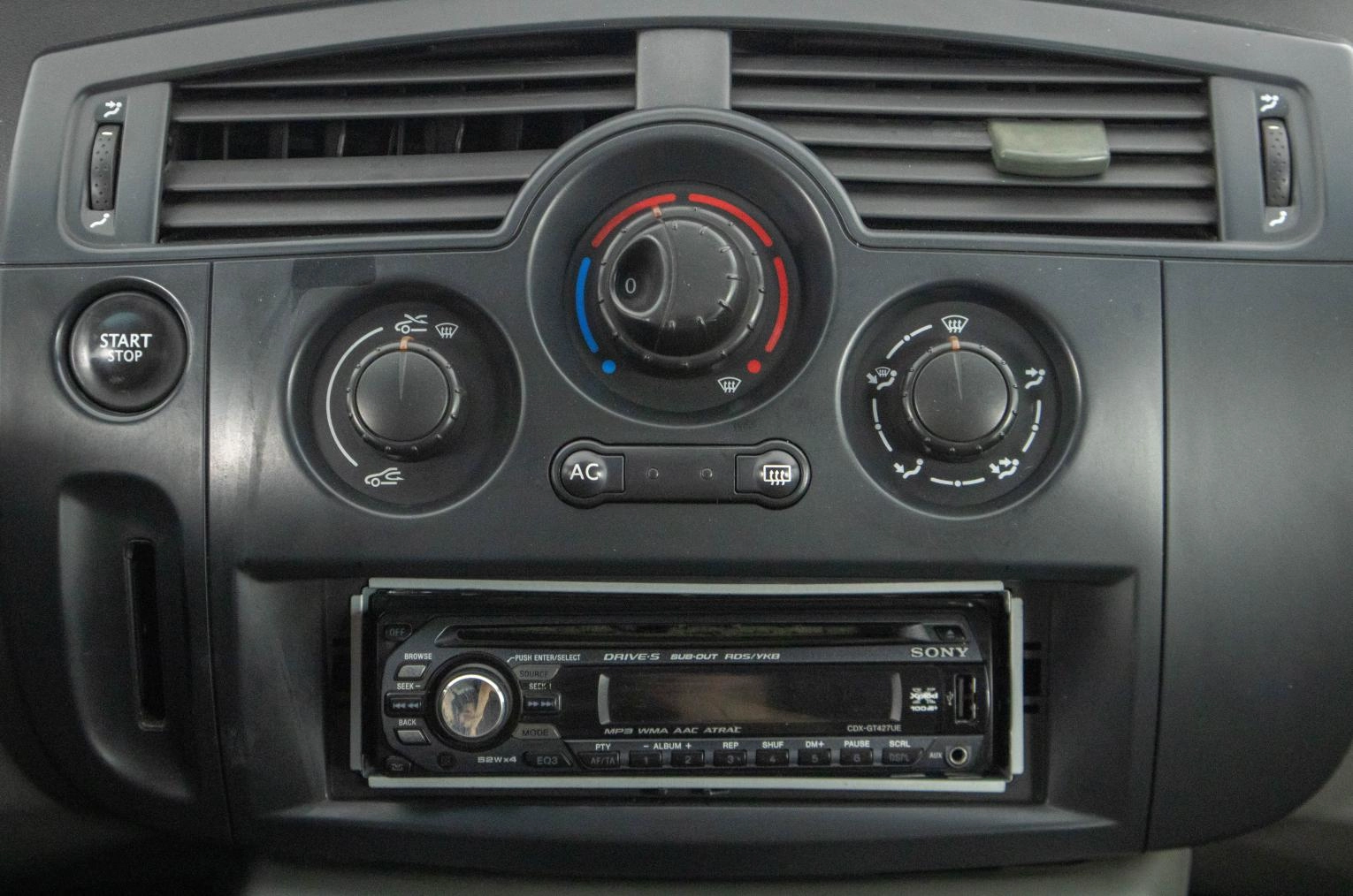 Renault Scenic 15 из 19