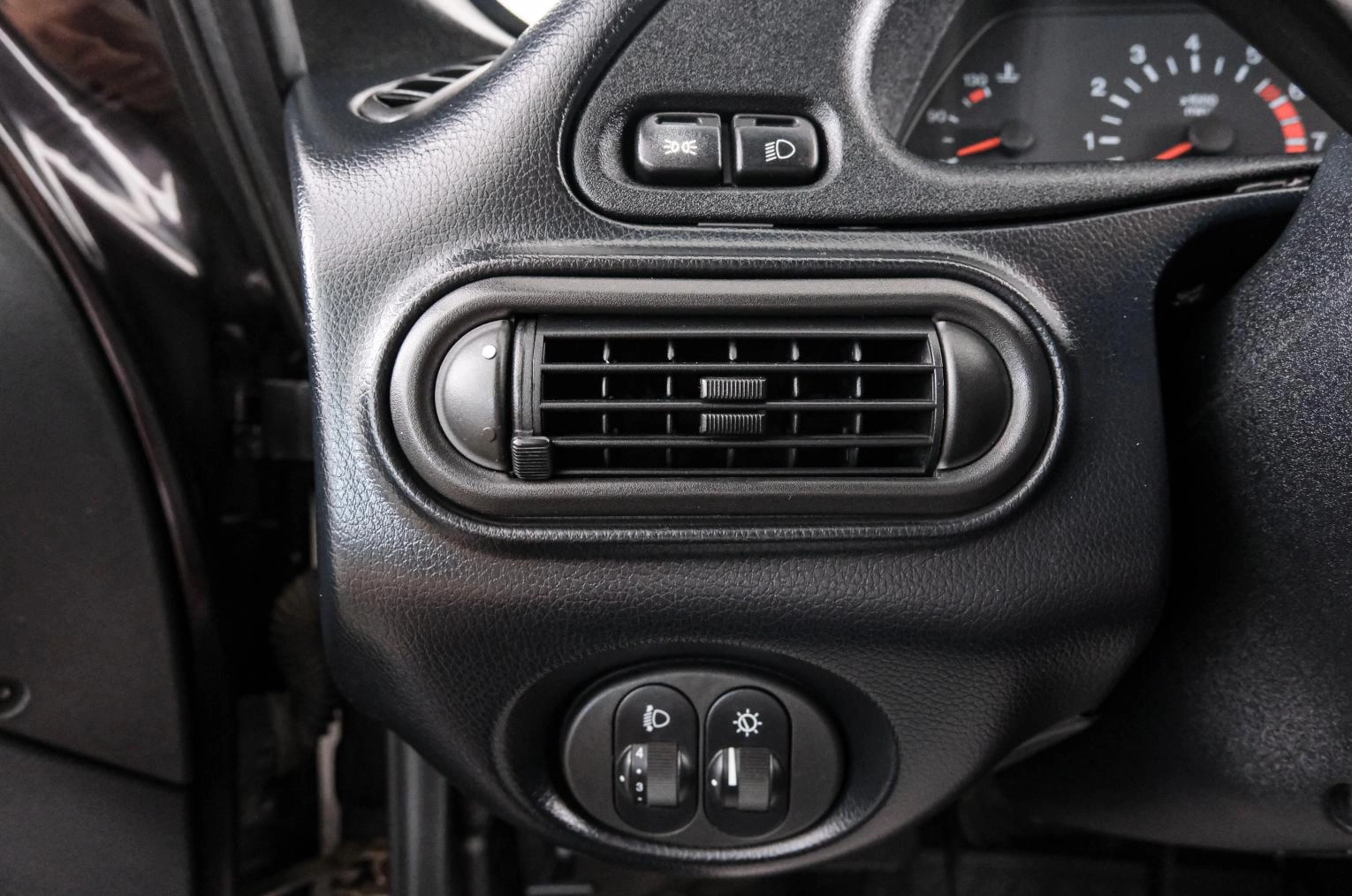 Chevrolet Niva 18 из 22