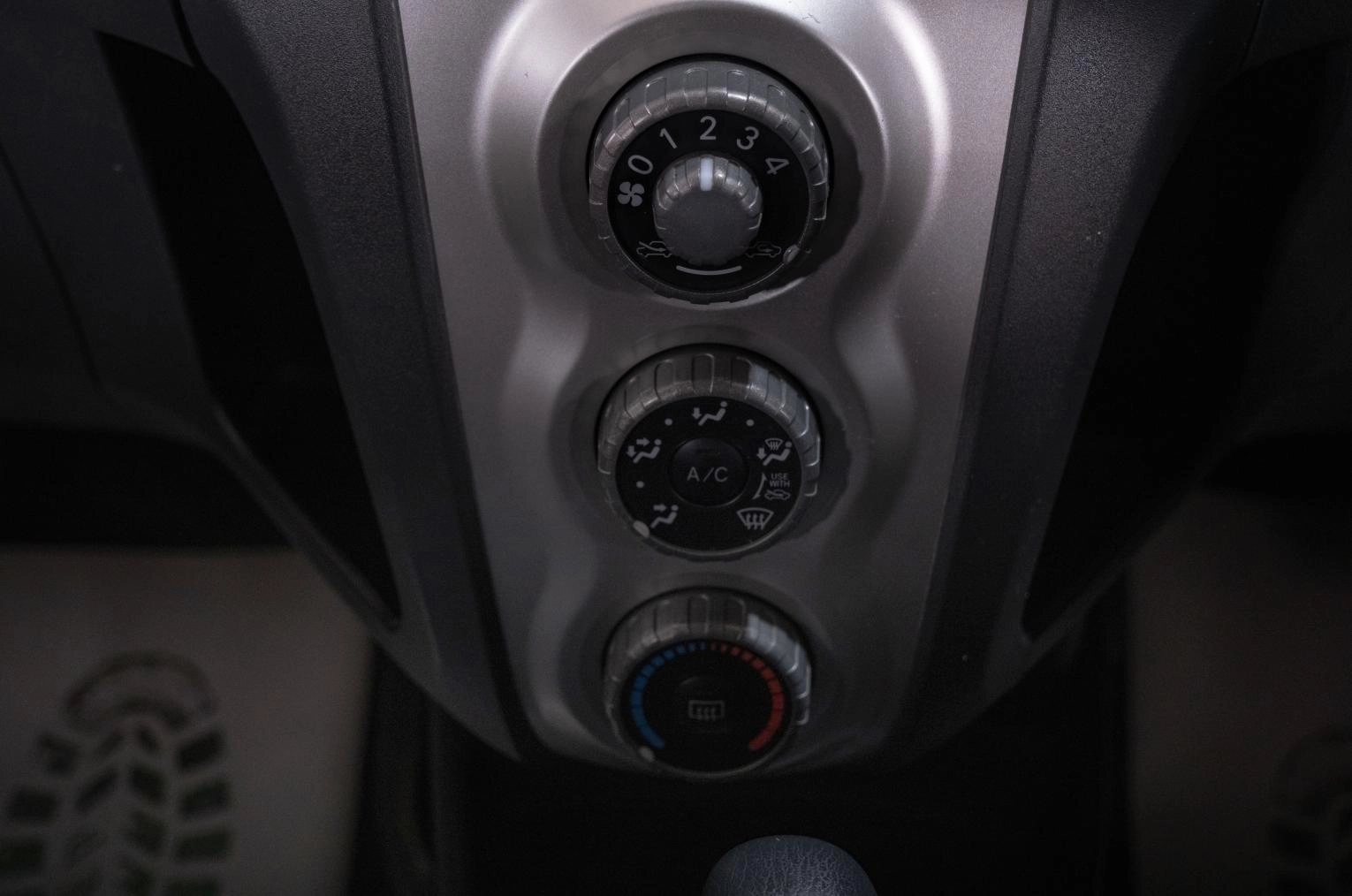 Toyota Vitz 13 из 19