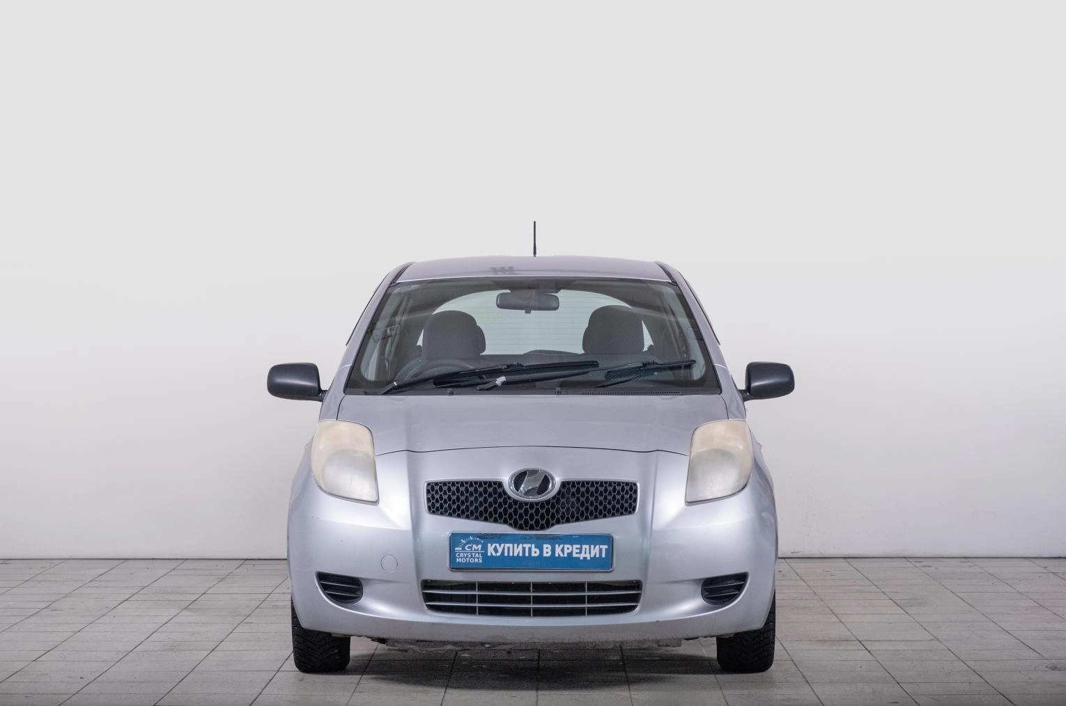 Toyota Vitz 3 из 19