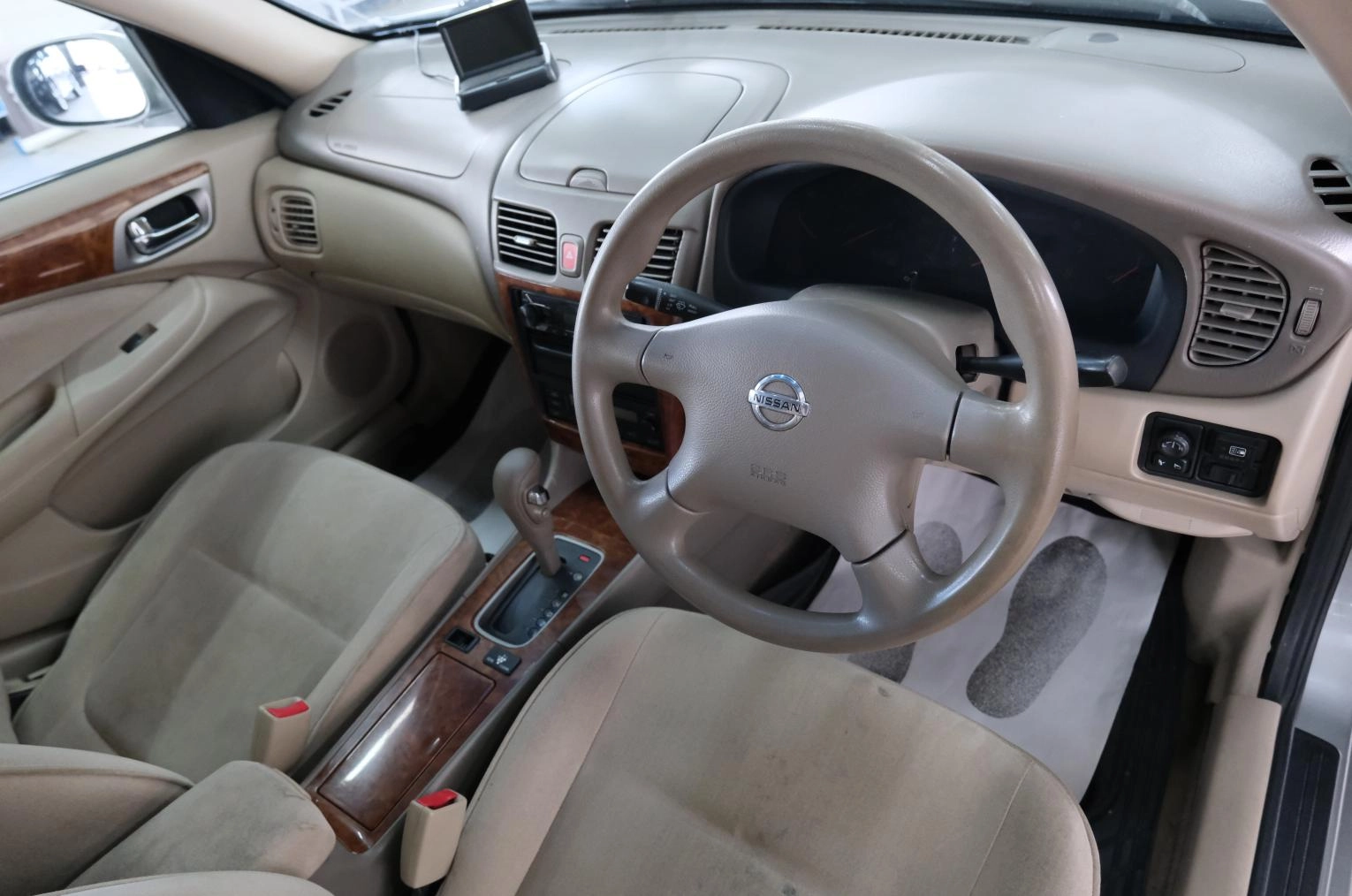 Nissan Bluebird Sylphy 10 из 21