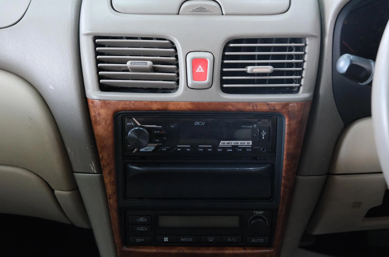 Nissan Bluebird Sylphy 15 из 21