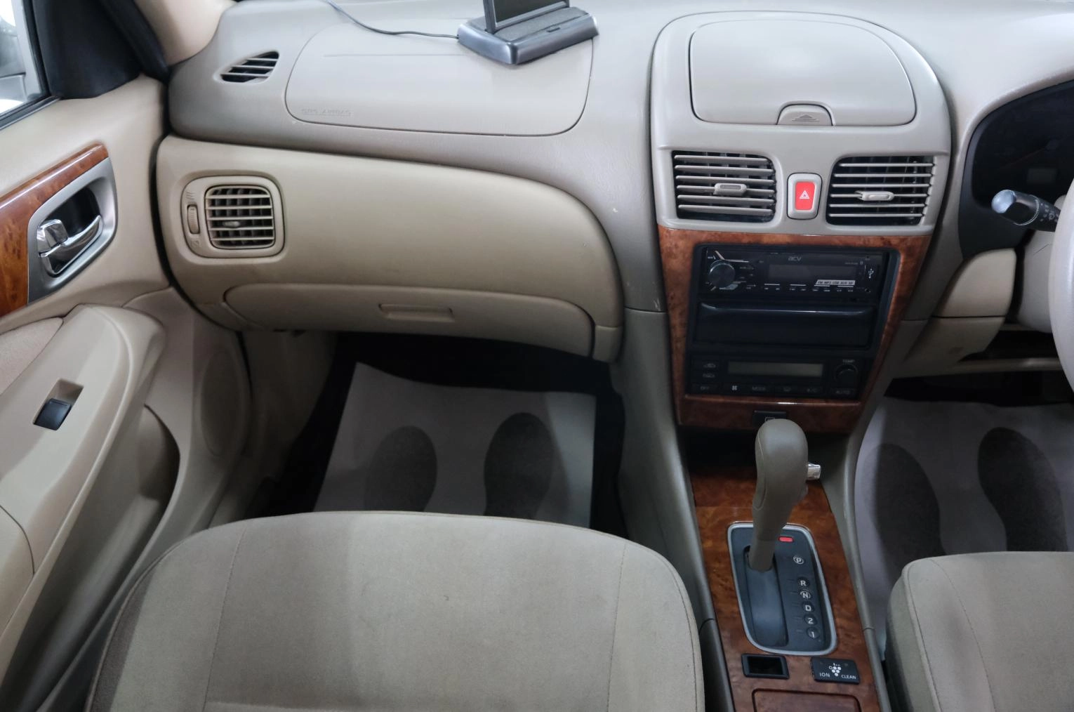 Nissan Bluebird Sylphy 17 из 21