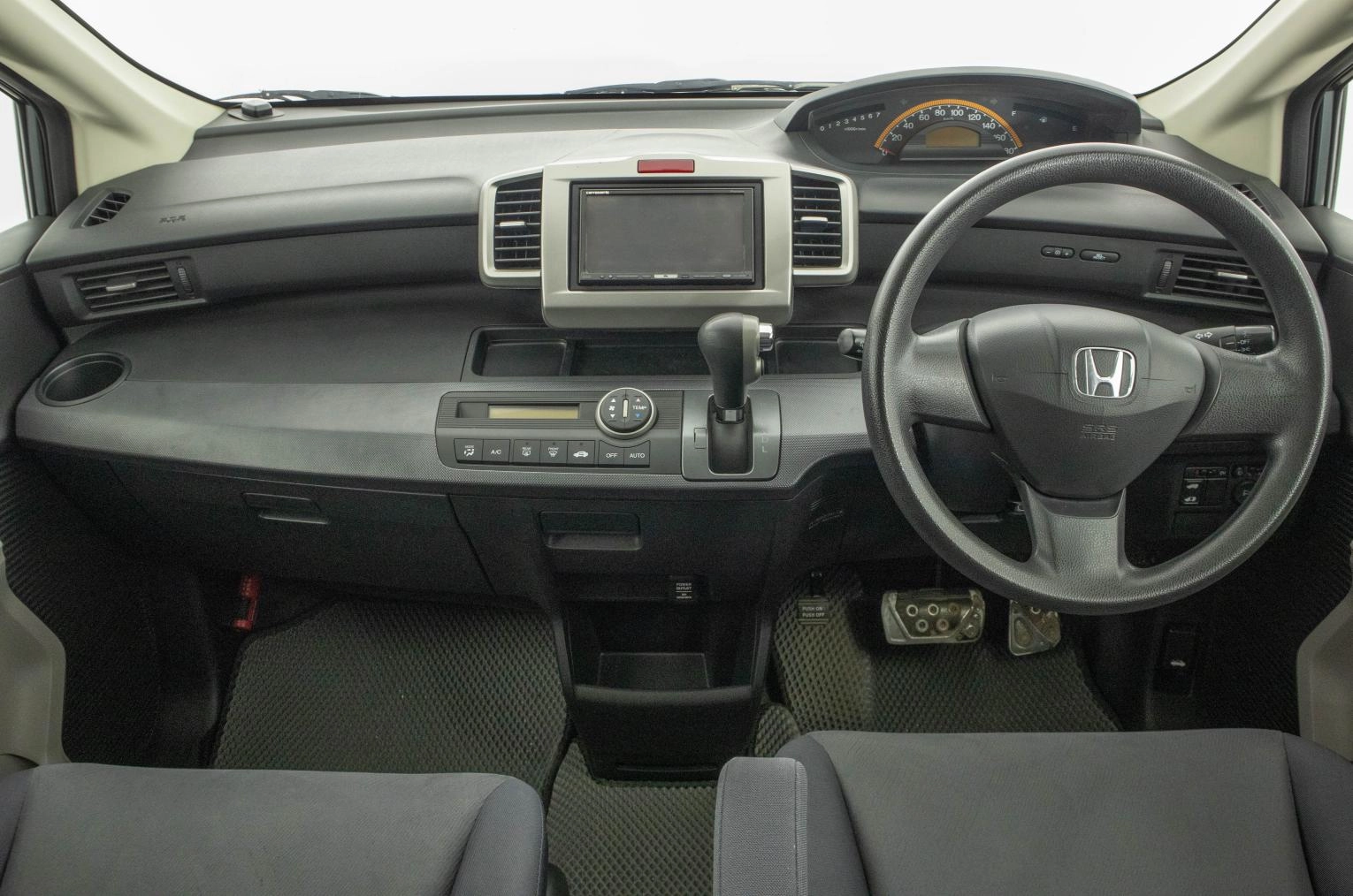 Honda Freed 14 из 21
