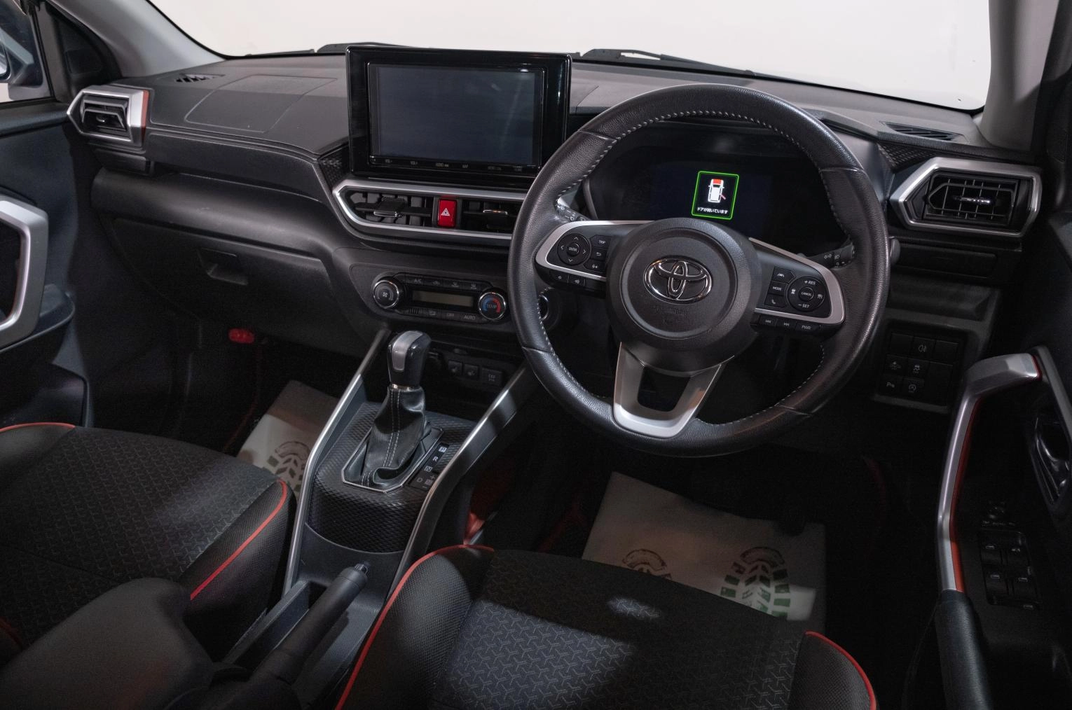 Toyota Raize 8 из 22