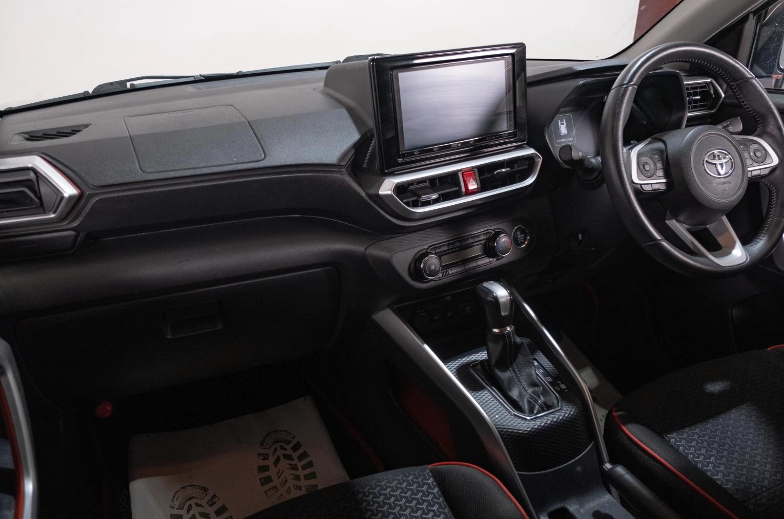 Toyota Raize 10 из 22