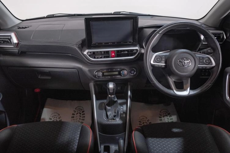 Toyota Raize 9 из 22