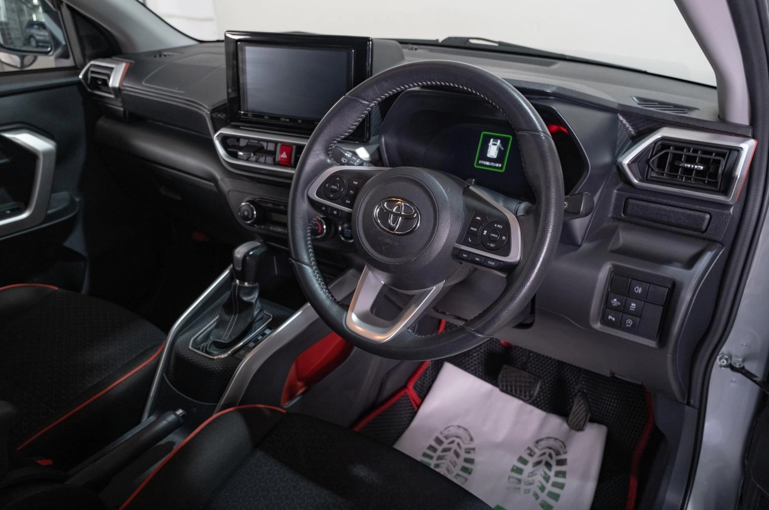 Toyota Raize 7 из 22