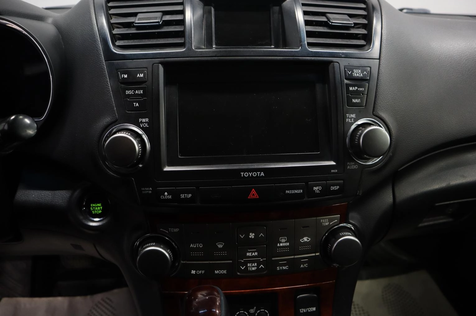 Toyota Highlander 14 из 19