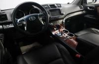 Toyota Highlander 10 из 19