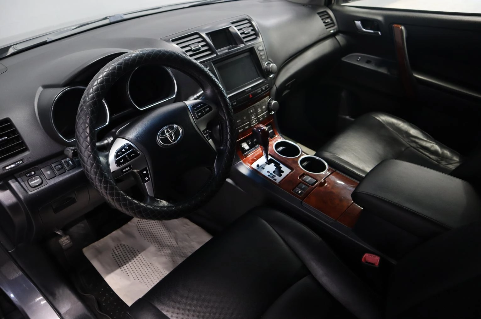 Toyota Highlander 9 из 19