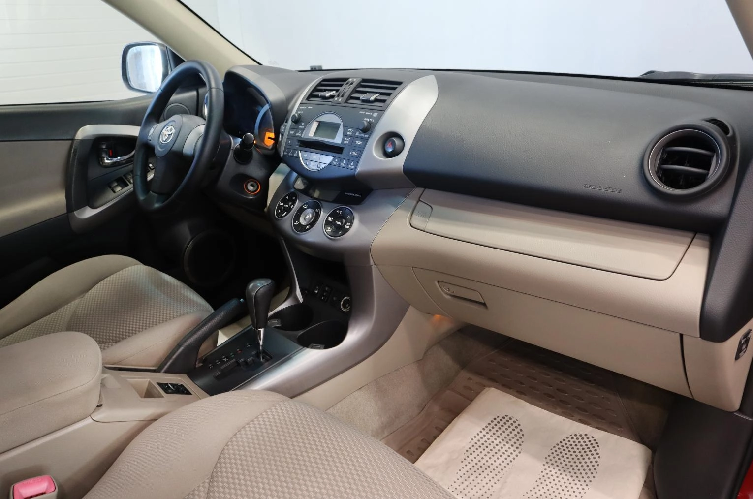 Toyota RAV4 17 из 19