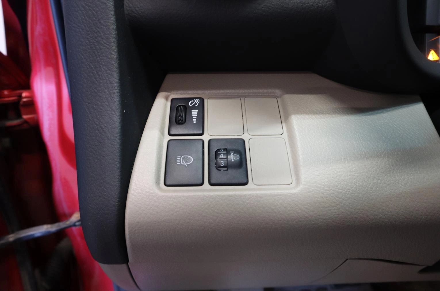 Toyota RAV4 8 из 19