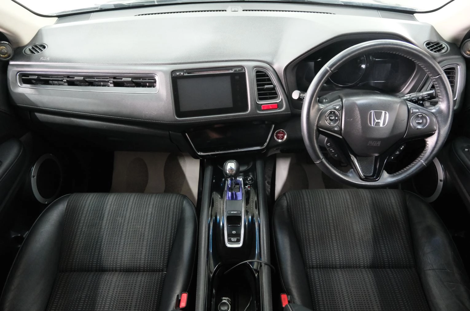 Honda Vezel 16 из 29
