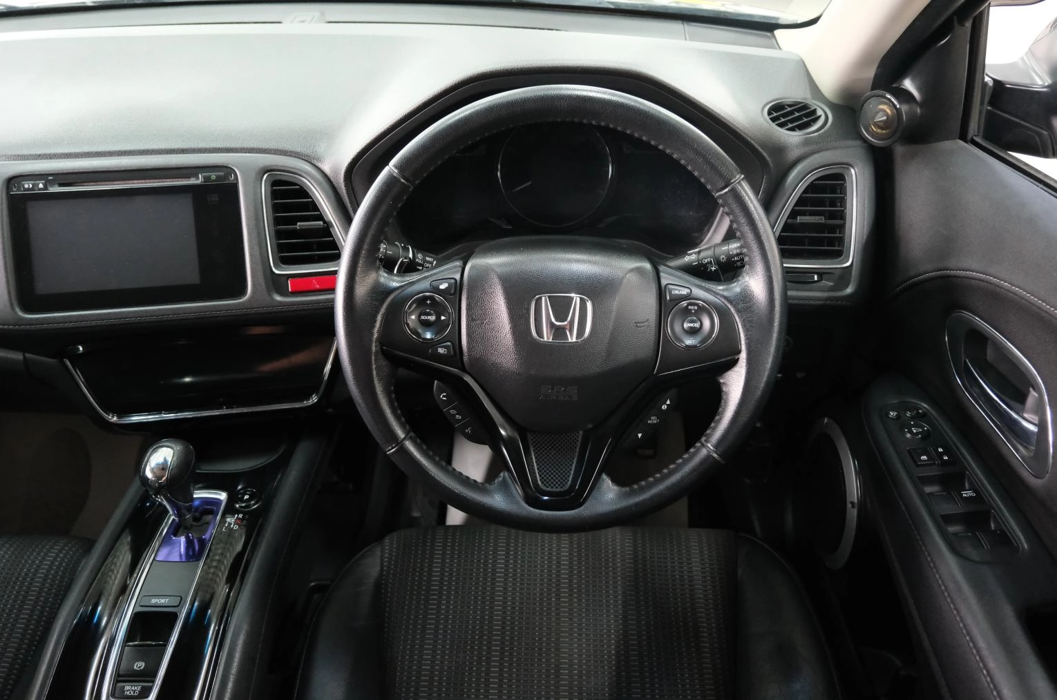 Honda Vezel 11 из 29