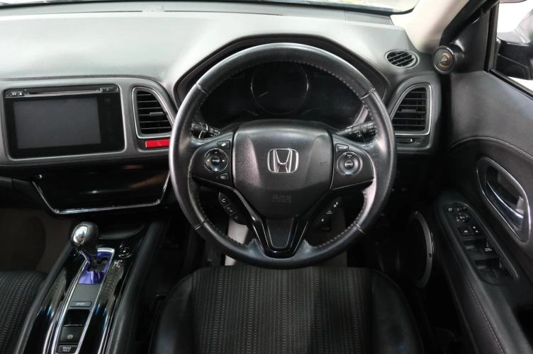 Honda Vezel 11 из 29