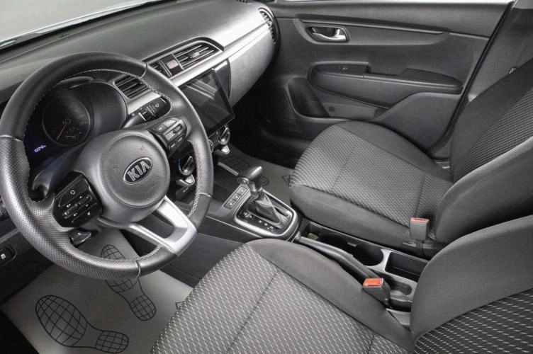 KIA Rio 8 из 19
