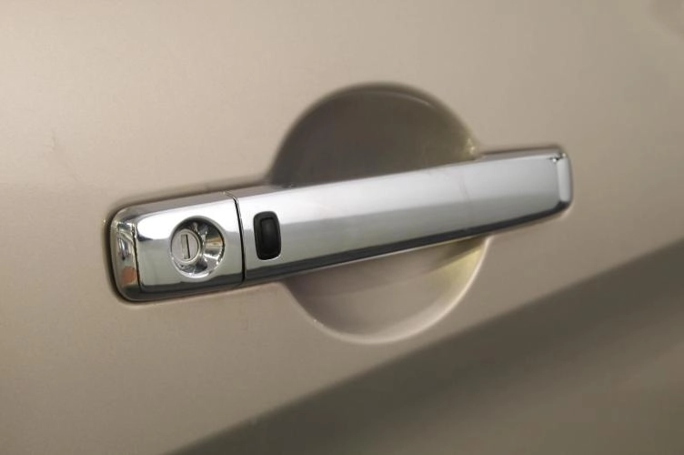 Nissan Serena 7 из 30