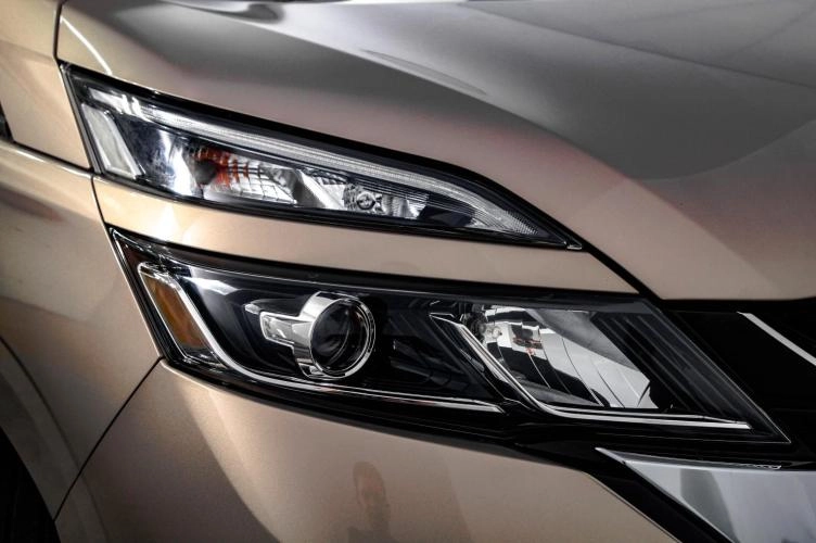 Nissan Serena 8 из 30