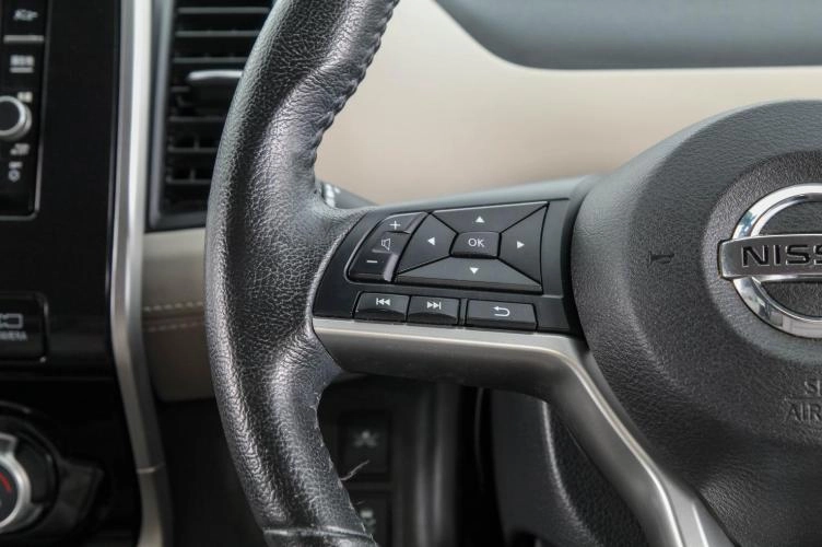 Nissan Serena 15 из 30