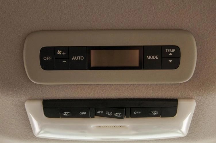 Nissan Serena 29 из 30