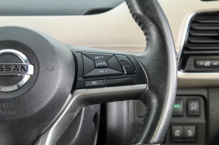 Nissan Serena 16 из 30