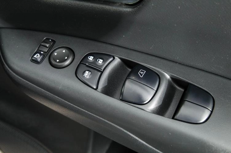 Nissan Serena 12 из 30