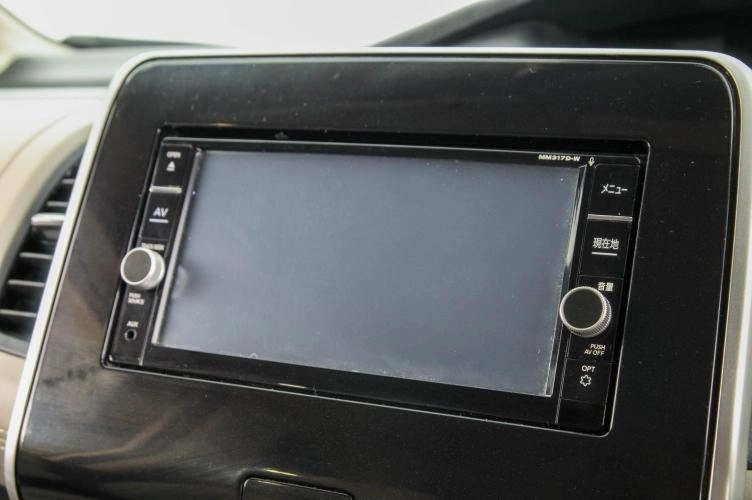 Nissan Serena 19 из 30