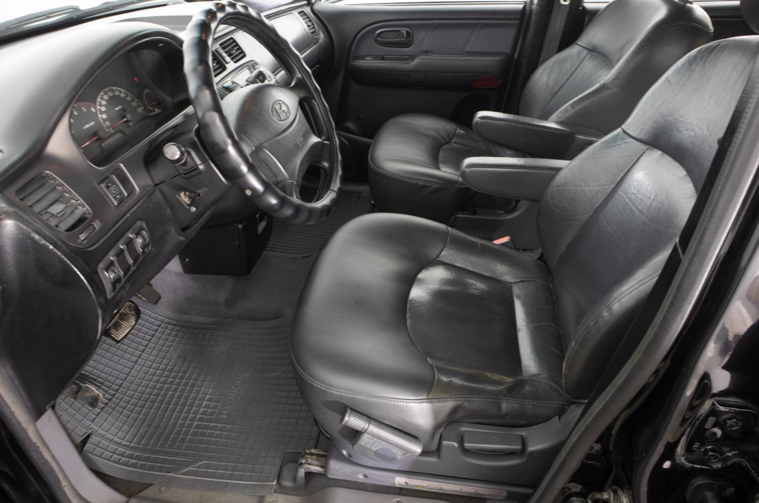 Hyundai Trajet 7 из 20