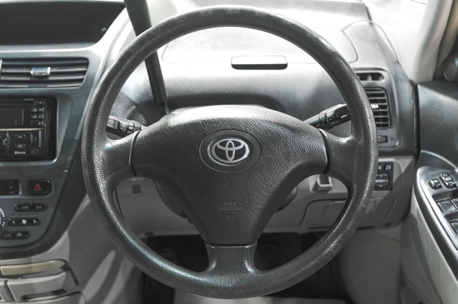 Toyota Opa 12 из 18