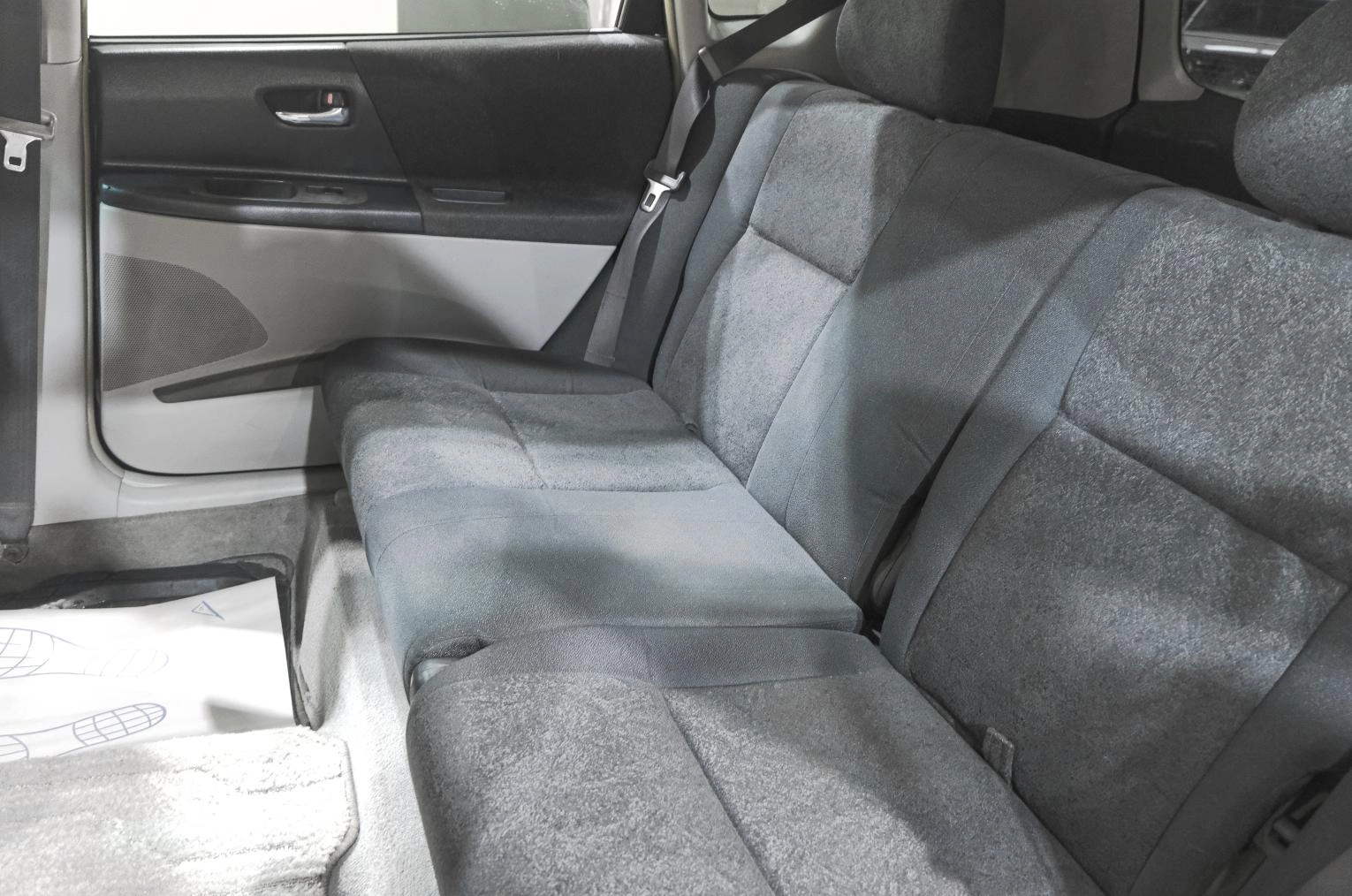 Toyota Opa 17 из 18