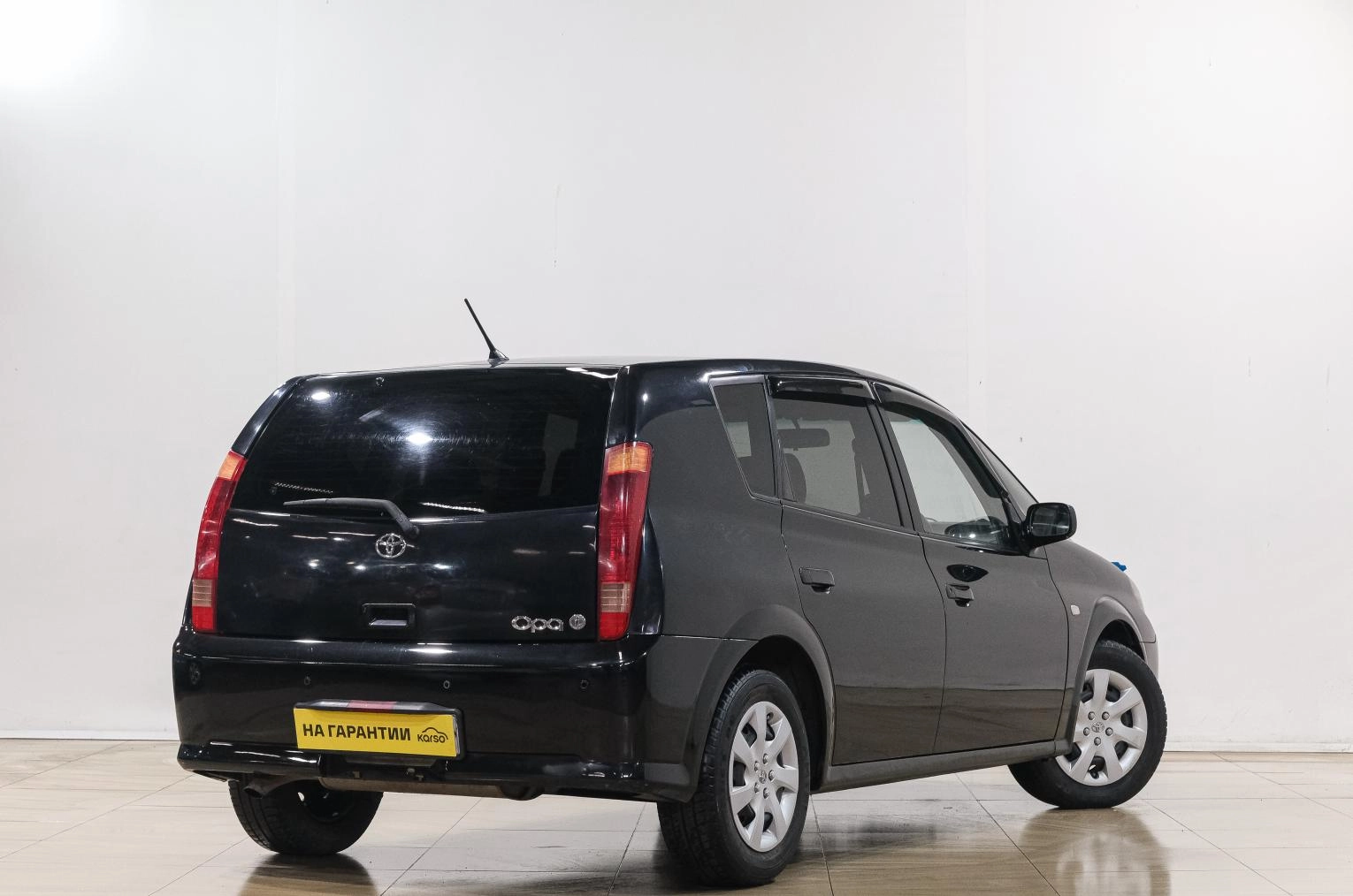 Toyota Opa 6 из 18