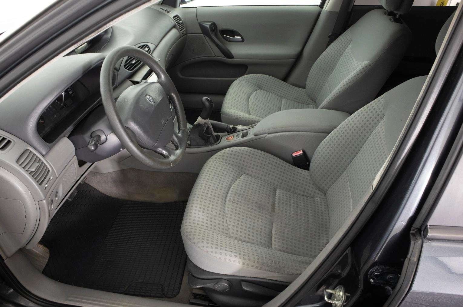 Renault Laguna 7 из 18