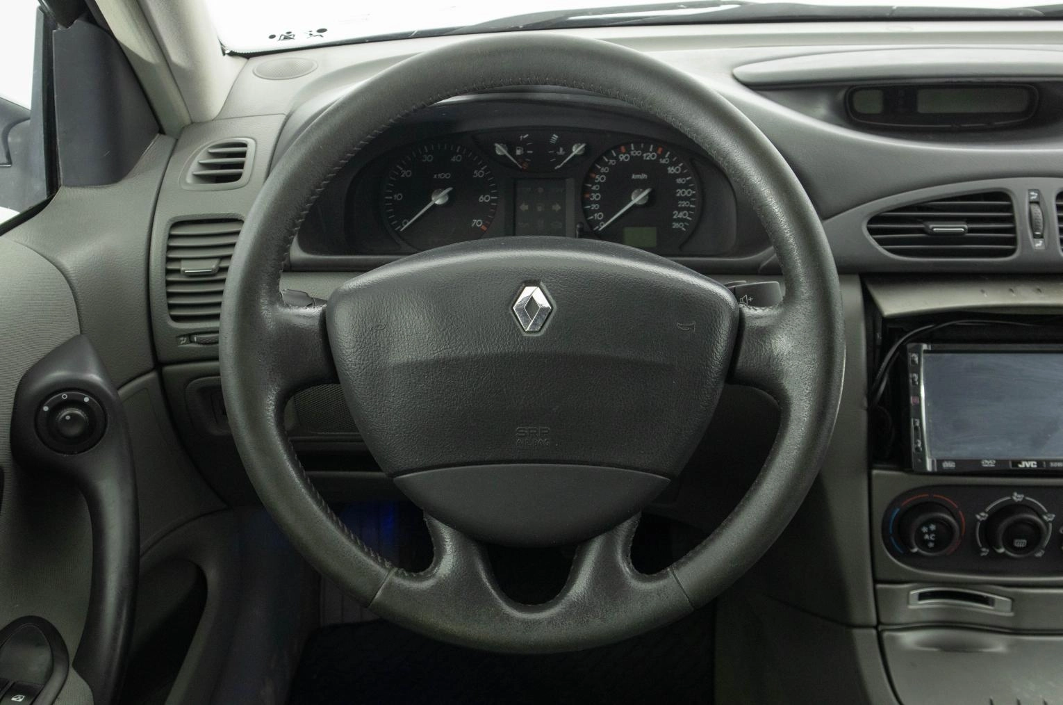 Renault Laguna 17 из 18