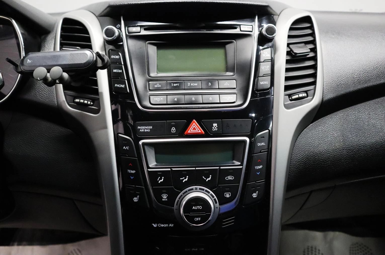 Hyundai i30 11 из 18