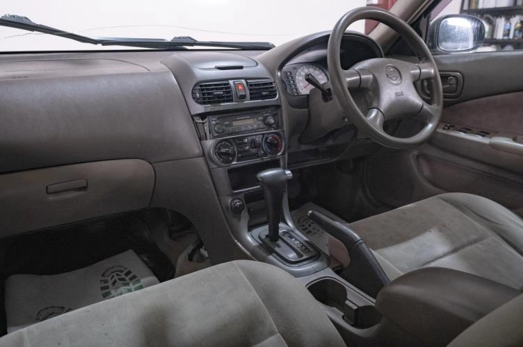 Nissan Sunny 14 из 17