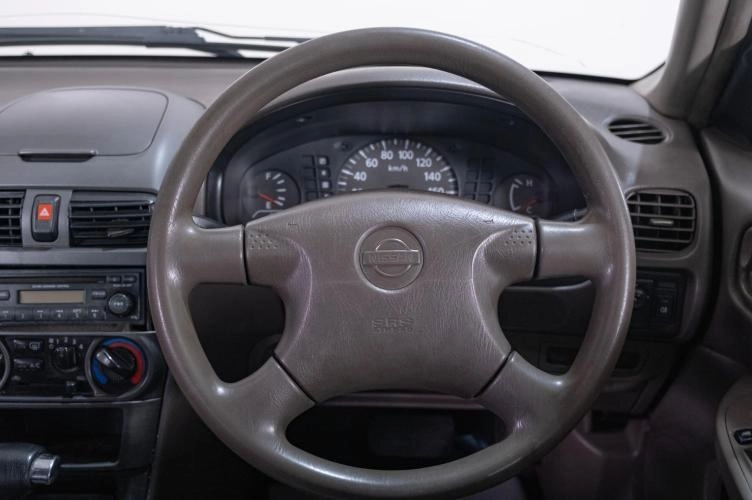 Nissan Sunny 11 из 17